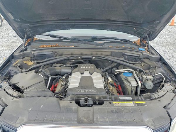 2016 AUDI Q5 — Engine bay
