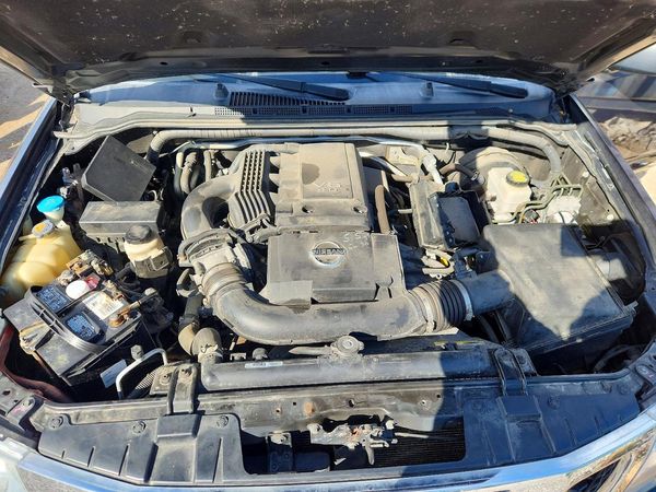 2018 NISSAN FRONTIER — Engine bay