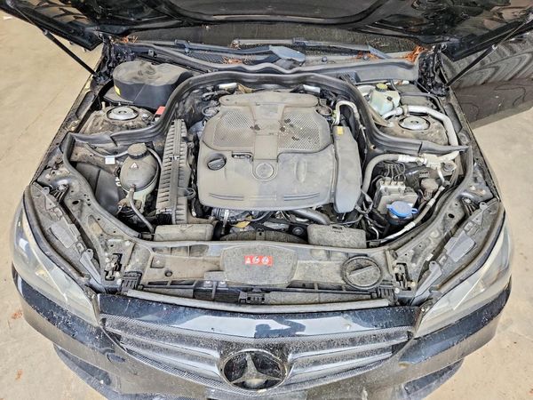 2016 MERCEDES-BENZ E-CLASS E350-4M — Engine bay