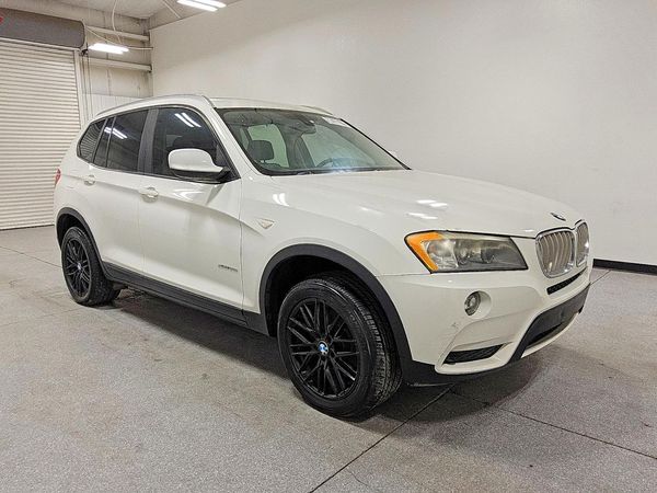 2013 BMW X3 xDrive28i — Passenger 3/4