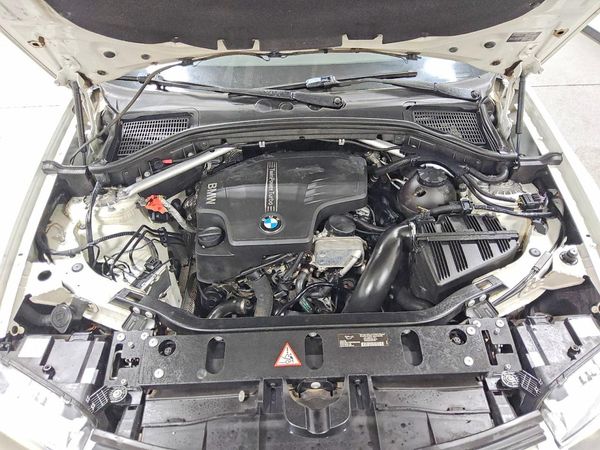 2013 BMW X3 xDrive28i — Engine bay