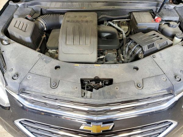 2016 CHEVROLET EQUINOX LT — Engine bay