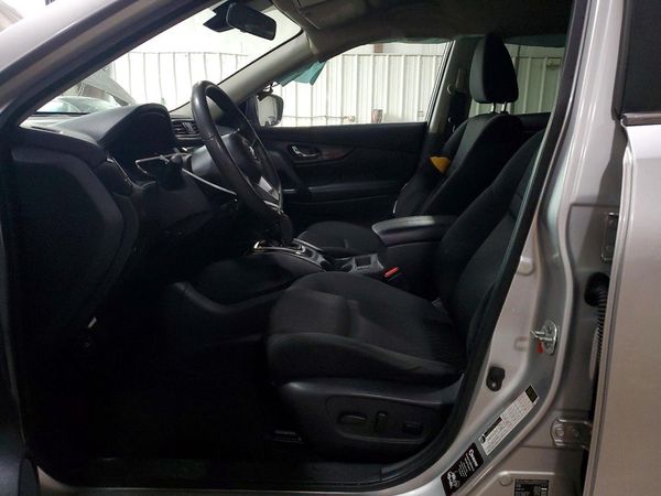 2019 NISSAN ROGUE — DENT