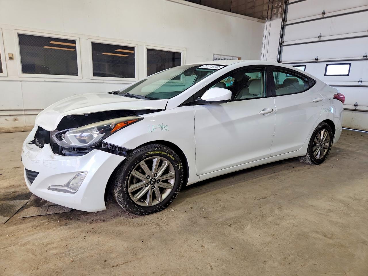 2016 HYUNDAI ELANTRA — Front 3/4