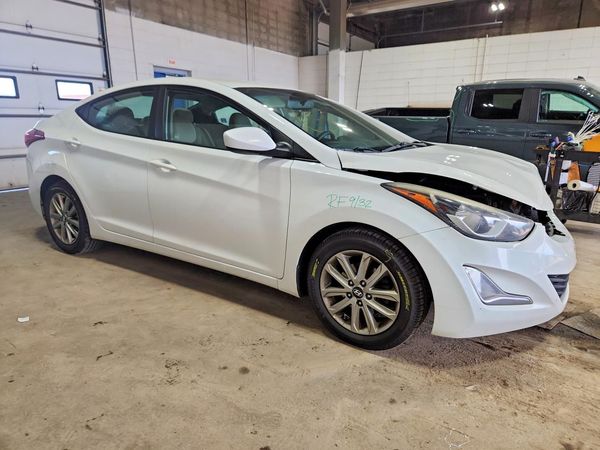 2016 HYUNDAI ELANTRA — Passenger 3/4
