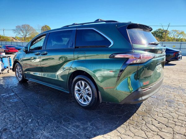 2023 TOYOTA SIENNA LE — DSRA