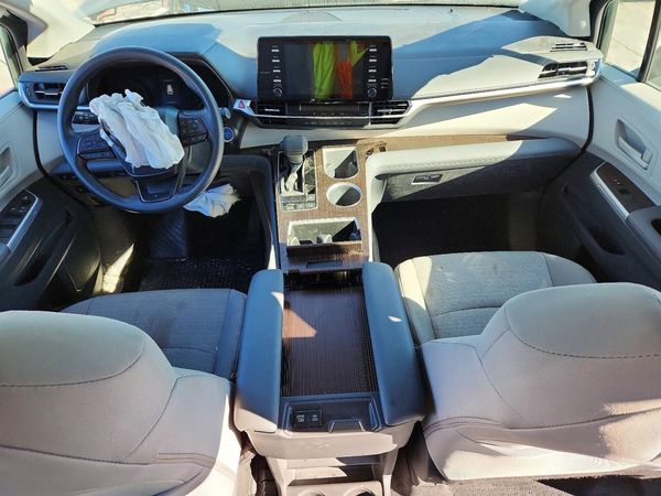2023 TOYOTA SIENNA LE — CKPT