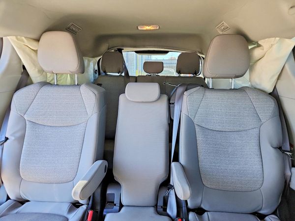 2023 TOYOTA SIENNA LE — SUVN