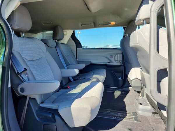 2023 TOYOTA SIENNA LE — PSRS