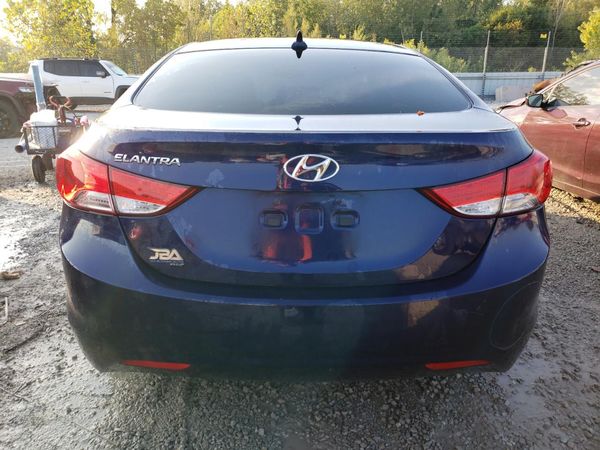 2013 HYUNDAI ELANTRA
