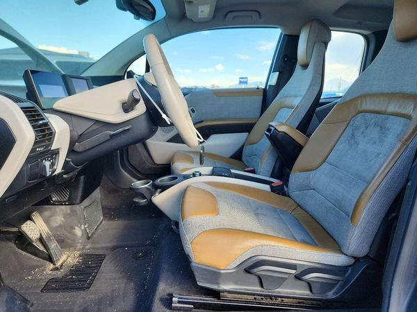 2014 BMW I3 — DENT