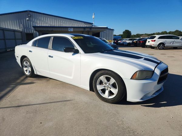 2012 DODGE CHARGER SE — Passenger 3/4