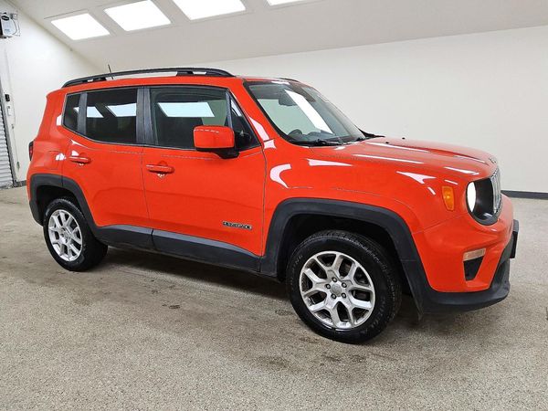 2021 JEEP RENEGADE Latitude — Passenger 3/4