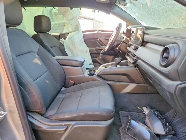 2025 CHEVROLET COLORADO Work Truck — DENT