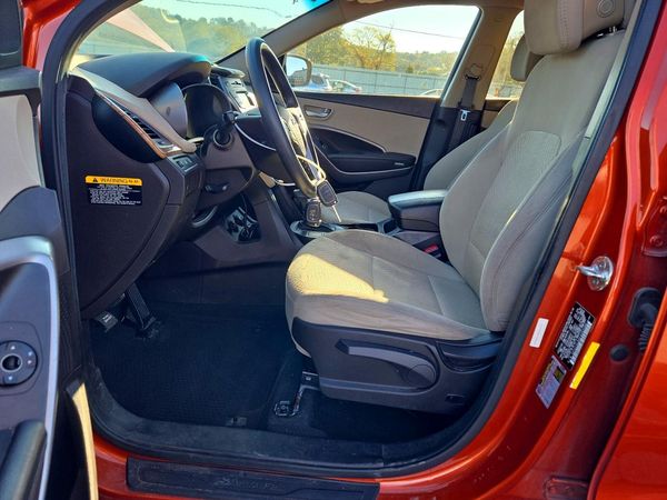 2015 HYUNDAI SANTA FE GL — DENT