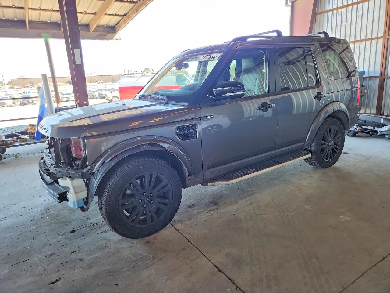 2015 LAND ROVER LR4 HSE LUX — Front 3/4