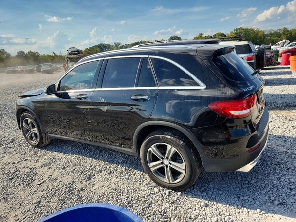 2017 MERCEDES-BENZ GLC GLC300 — DSRA