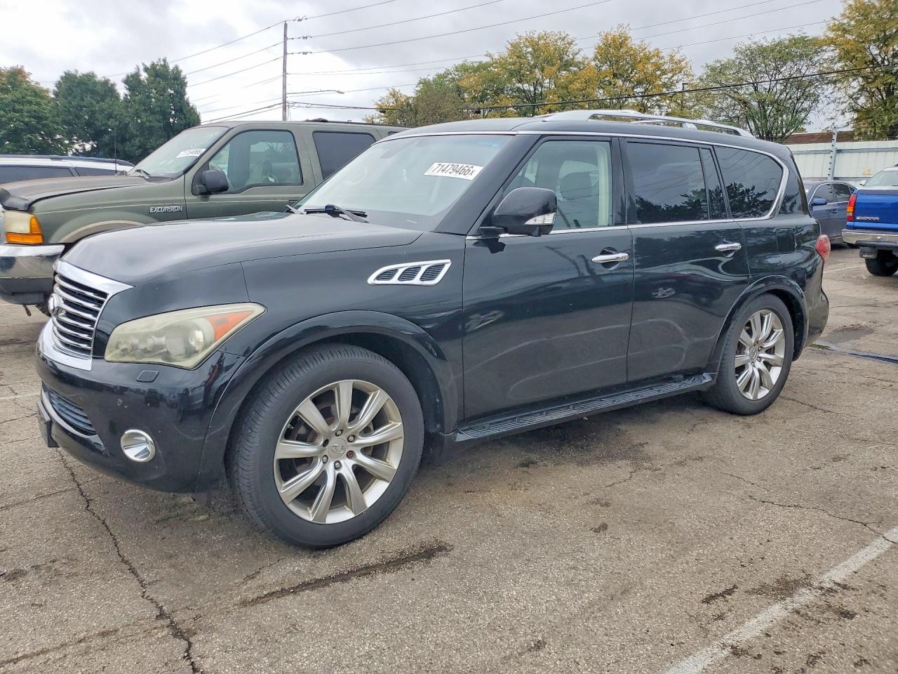 2012 INFINITI QX56 — Front 3/4