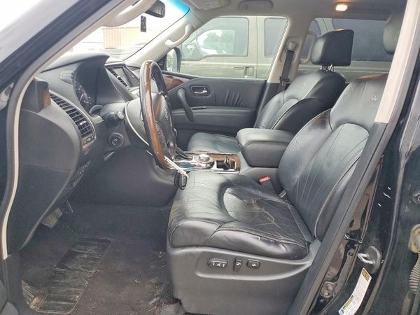 2012 INFINITI QX56 — DENT