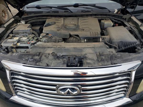 2012 INFINITI QX56 — Engine bay