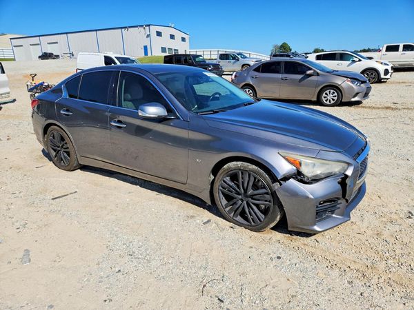 2014 INFINITI Q50 — Passenger 3/4