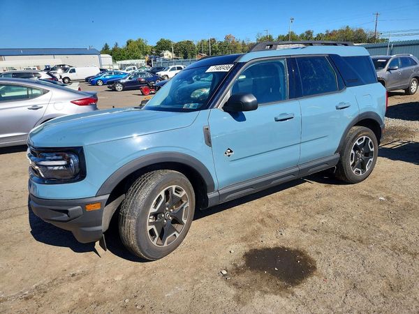 2023 FORD BRONCO Outer Banks — Front 3/4