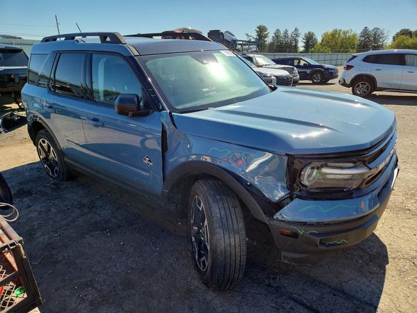 2023 FORD BRONCO Outer Banks — Passenger 3/4