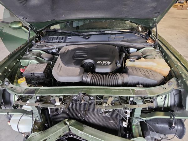 2021 DODGE CHALLENGER SXT — Engine bay