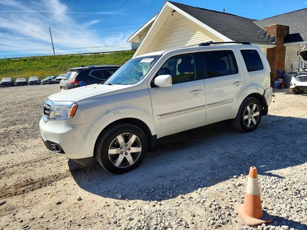2014 HONDA PILOT TOURING — Front 3/4