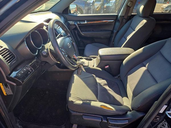2012 KIA SORENTO GL(Middle-low grade) — DENT