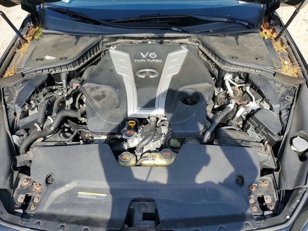 2017 INFINITI Q50 — Engine bay
