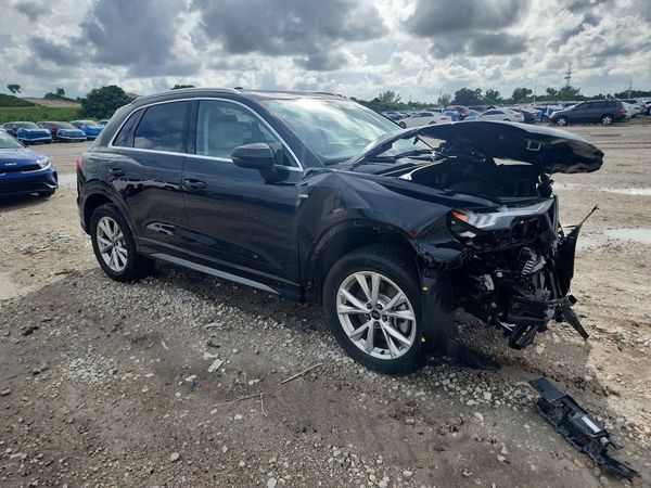 2025 AUDI Q3 S Line quattro Premium — Passenger 3/4