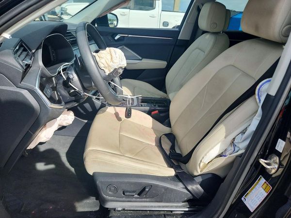 2025 AUDI Q3 S Line quattro Premium — DENT