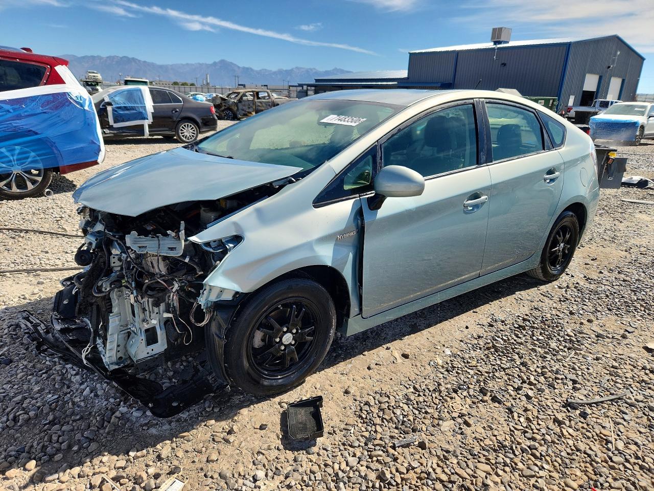 2013 TOYOTA PRIUS — Front 3/4