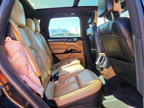 2016 PORSCHE CAYENNE — PSRS