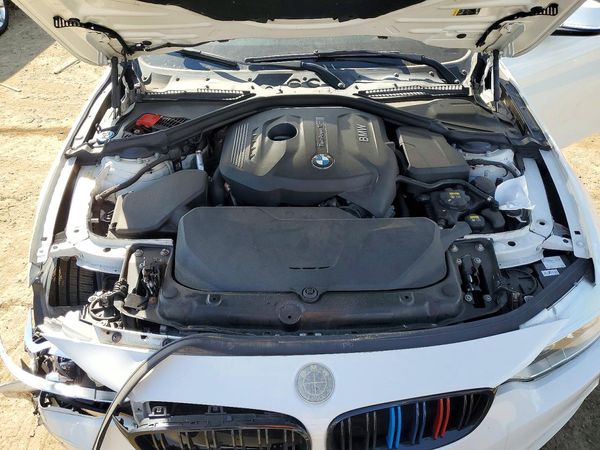 2017 BMW 4 SERIES xDrive GC — Engine bay