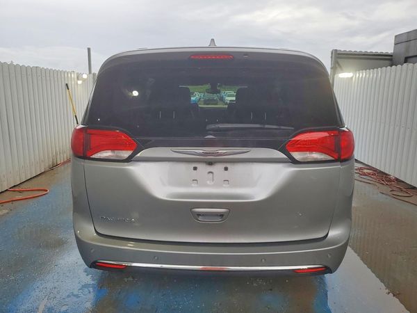2017 CHRYSLER PACIFICA Touring L — DIRR