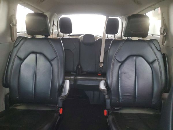 2017 CHRYSLER PACIFICA Touring L — SUVN