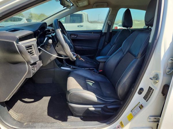 2014 TOYOTA COROLLA L/LE — DENT