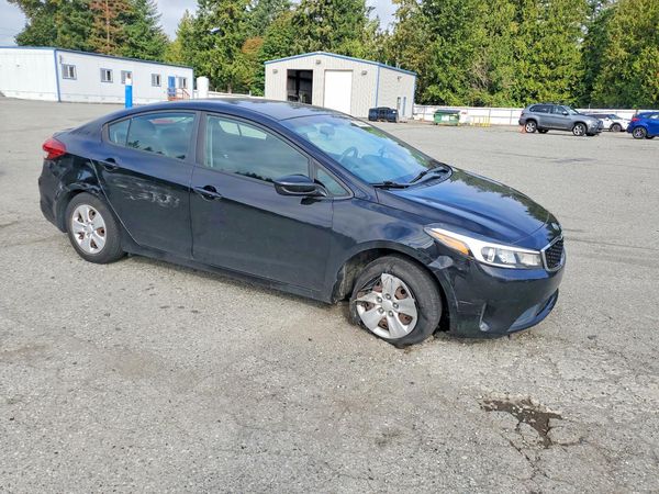 2018 KIA FORTE LX Base — Passenger 3/4
