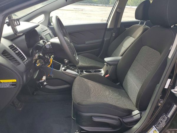 2018 KIA FORTE LX Base — DENT