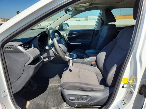 2019 TOYOTA RAV4 — DENT