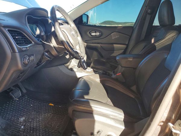 2020 JEEP CHEROKEE Trailhawk — DENT