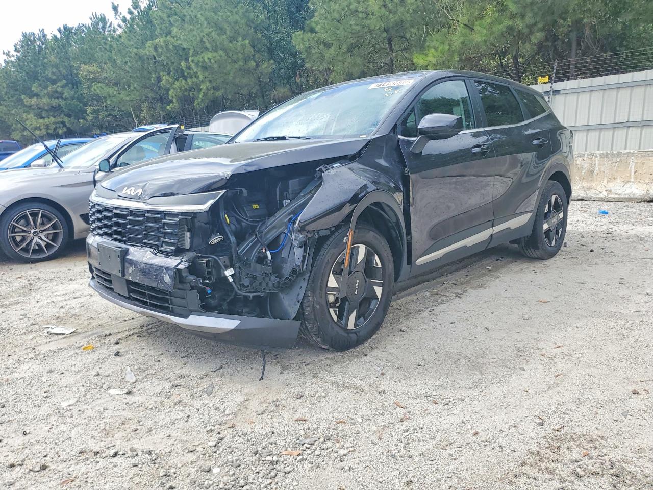 2026 KIA SPORTAGE LX — Front 3/4