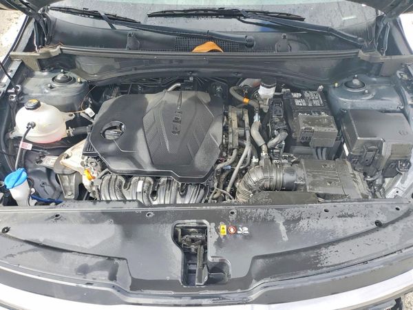 2026 KIA SPORTAGE LX — Engine bay