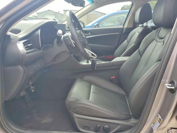 2026 GENESIS G70 2.5T RWD — DENT