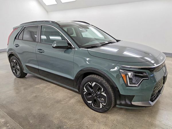 2024 KIA NIRO Wind — Passenger 3/4