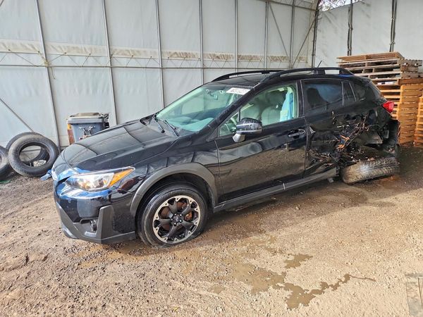2023 SUBARU CROSSTREK Base — Front 3/4