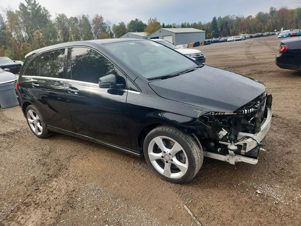 2014 MERCEDES-BENZ B250 — Passenger 3/4