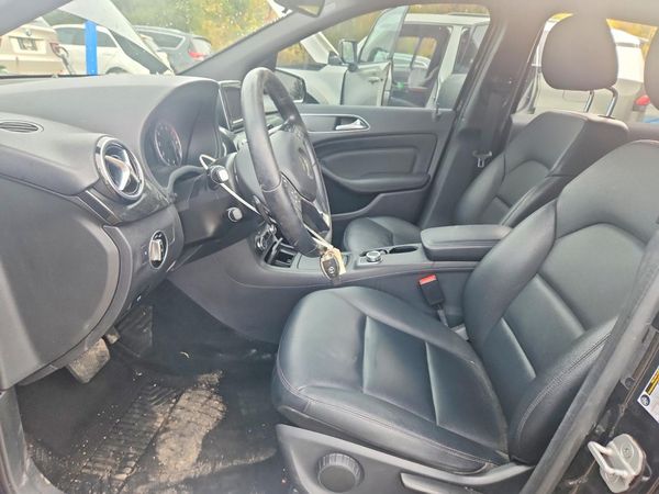 2014 MERCEDES-BENZ B250 — DENT